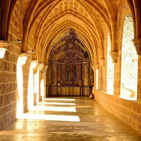 Monasterio De Piedra فندق 3*