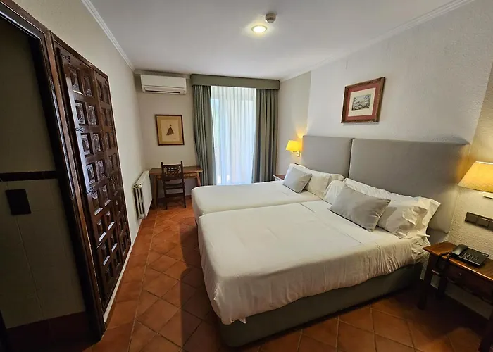 Monasterio De Piedra 3*