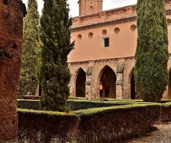 Отель Monasterio De Piedra Нуэвалос