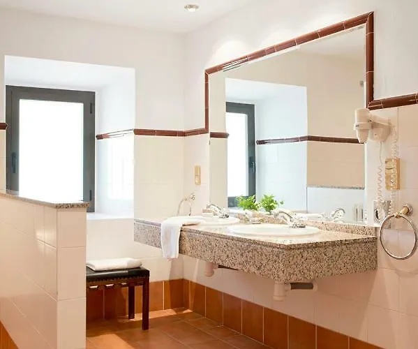 Monasterio De Piedra