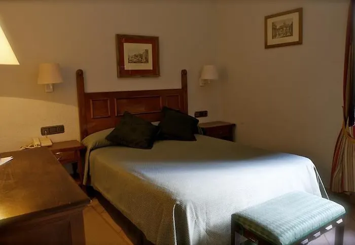 Monasterio De Piedra 3*